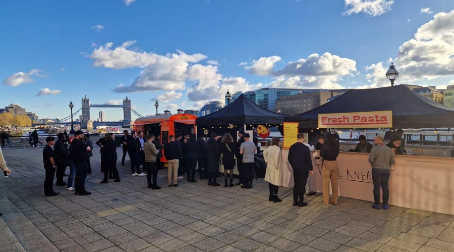 NYMEX3 月汽油期货和取暖油期货的最新收盘价格