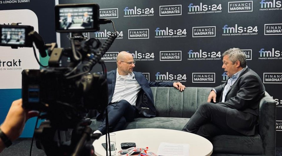 在周三的交易中,10年期美国国债收益率跌破3个月期国债收益率,出现“收益率曲线倒挂”现象。这一现象被认为是有效的经济衰退预测指标之一,提示美联储关注的衰退信号再次显现。